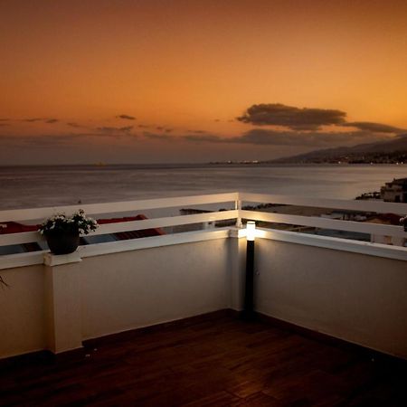 Operaprimasuite Messina Buitenkant foto