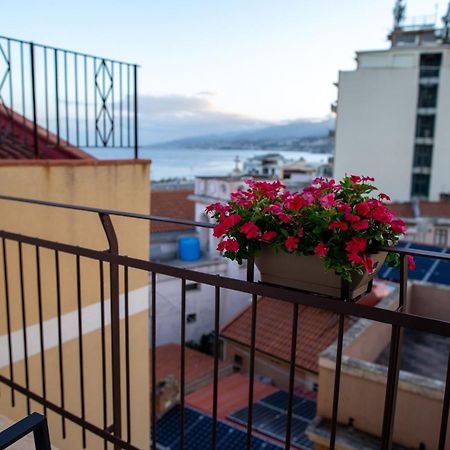 Operaprimasuite Messina Buitenkant foto