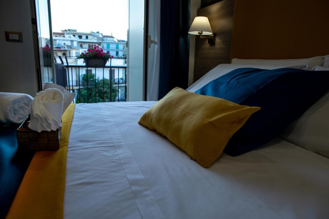 Operaprimasuite Messina Buitenkant foto