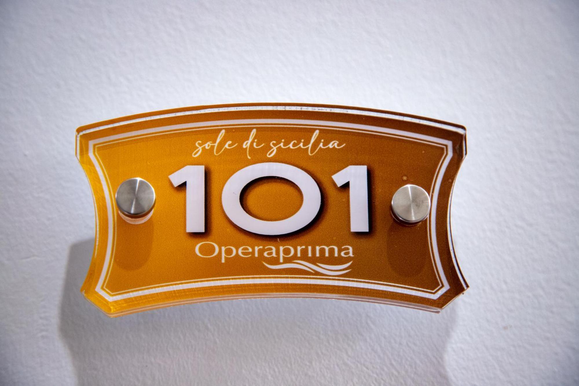 Operaprimasuite Messina Buitenkant foto