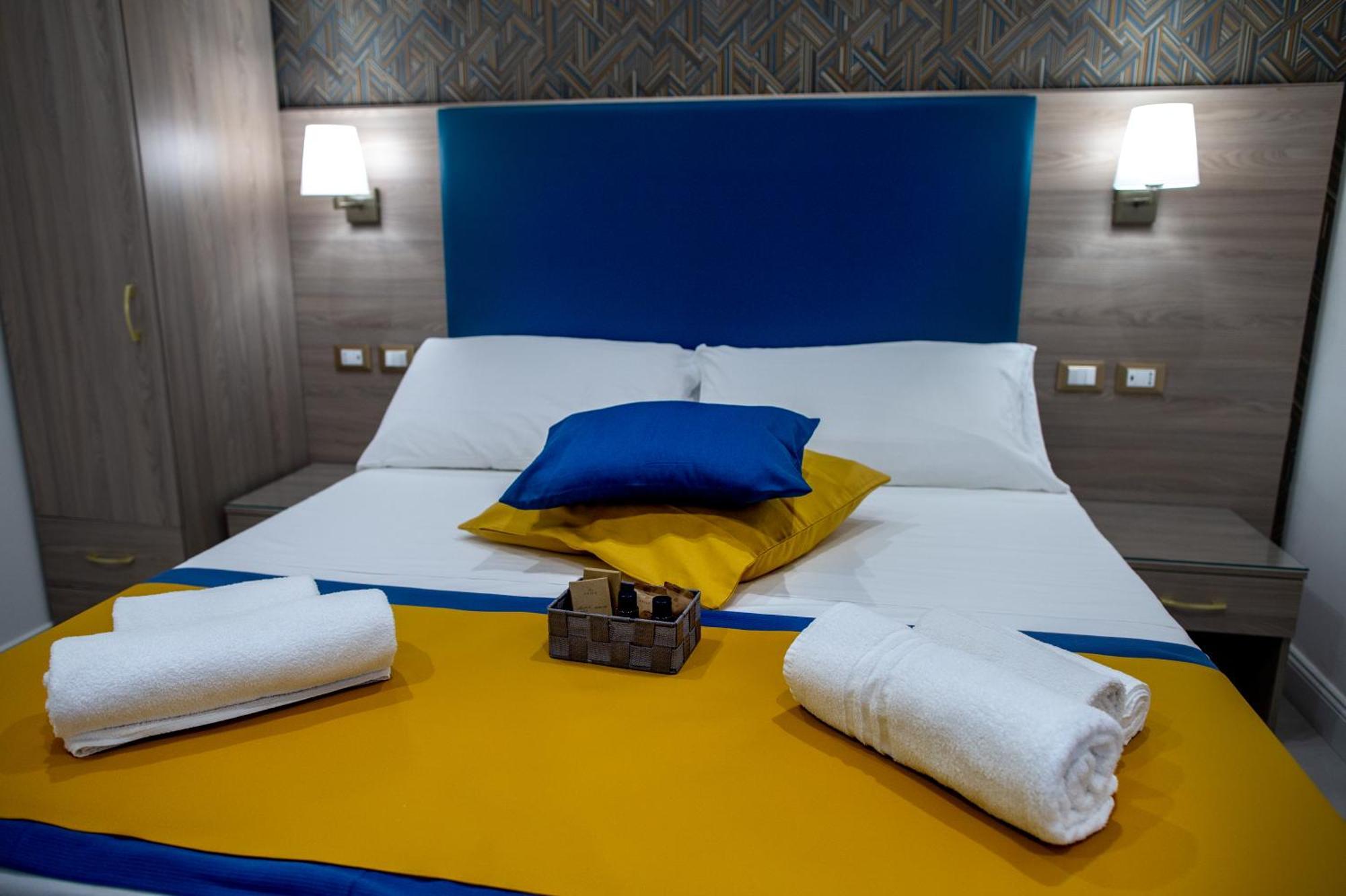 Operaprimasuite Messina Buitenkant foto